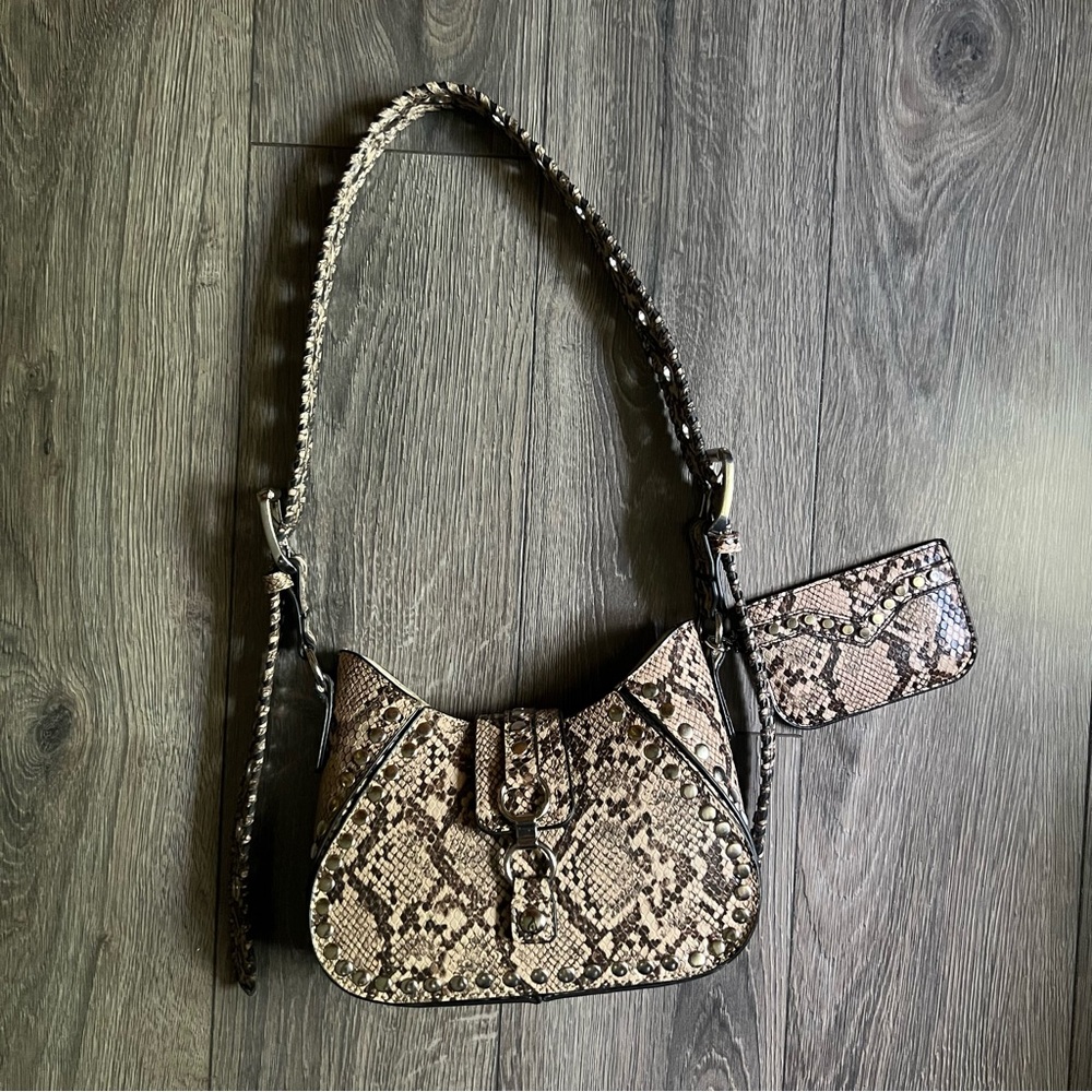 Urban Outfitters Purse 🐍👜